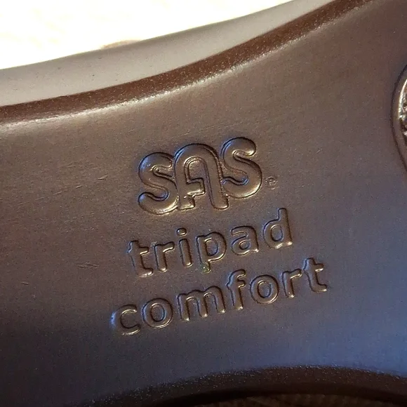 SAS Women's NWOT Tan Loafers - Picture 9 of 10